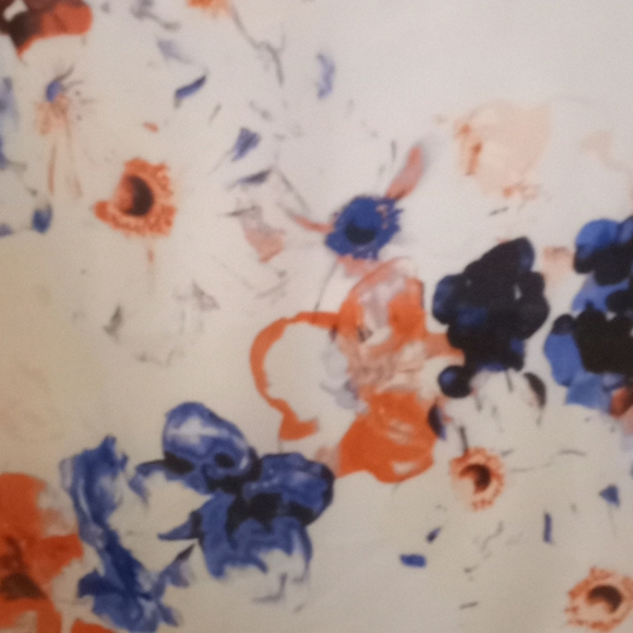 DKNYC Floral Print Sleeveless Chiffon Blouse - Picture 11 of 15